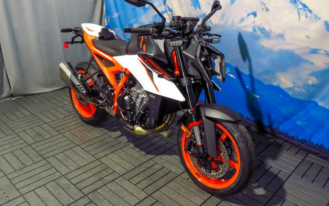 2026 KTM Duke 990 R