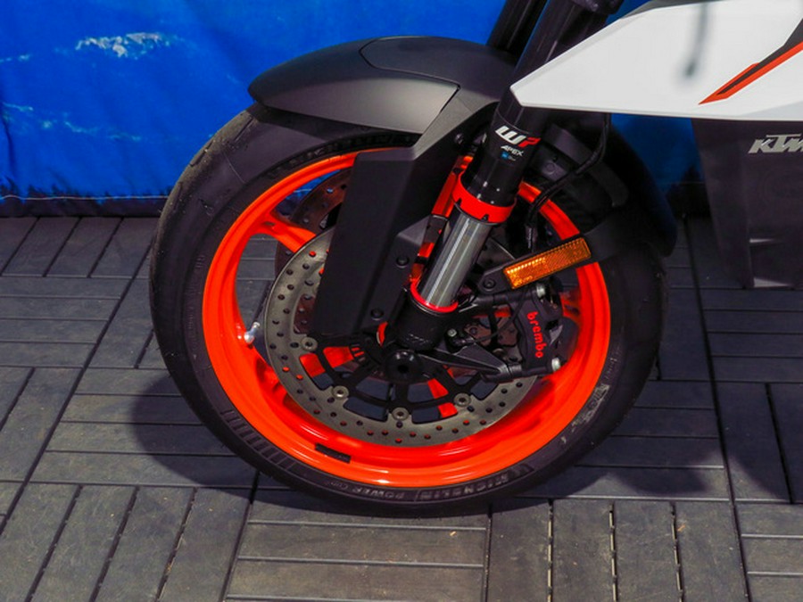 2026 KTM Duke 990 R