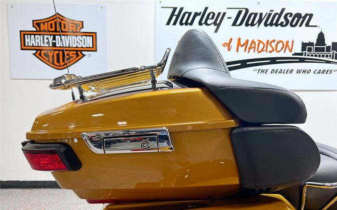 2023 Harley-Davidson Tri Glide Ultra FLHTCUTG 2,245 Miles