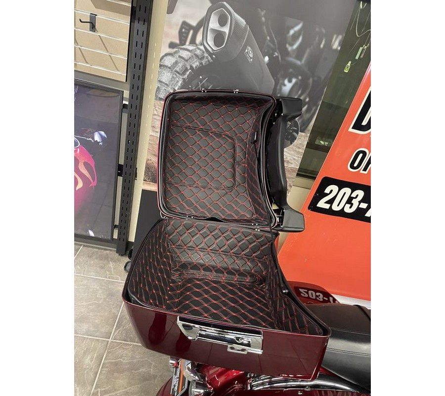 2017 Harley-Davidson® FLHXS - Street Glide® Special