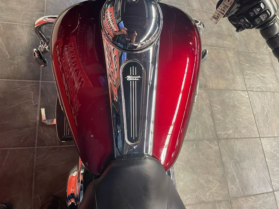 2017 Harley-Davidson® FLHXS - Street Glide® Special
