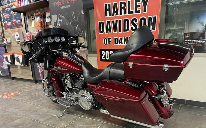 2017 Harley-Davidson® FLHXS - Street Glide® Special