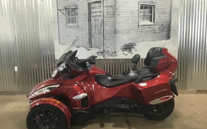 2016 Can-Am Spyder RT SM6