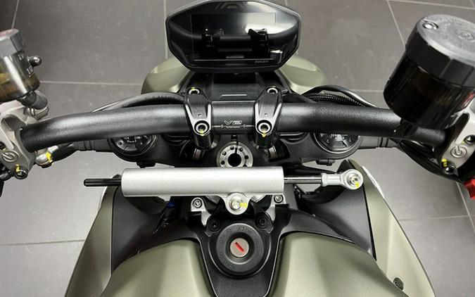 2025 Ducati 2025 DUCATI Streetfighter V2
