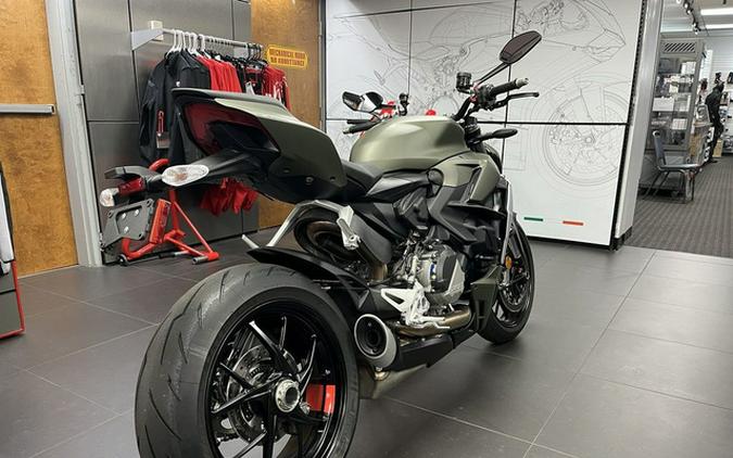 2025 Ducati 2025 DUCATI Streetfighter V2