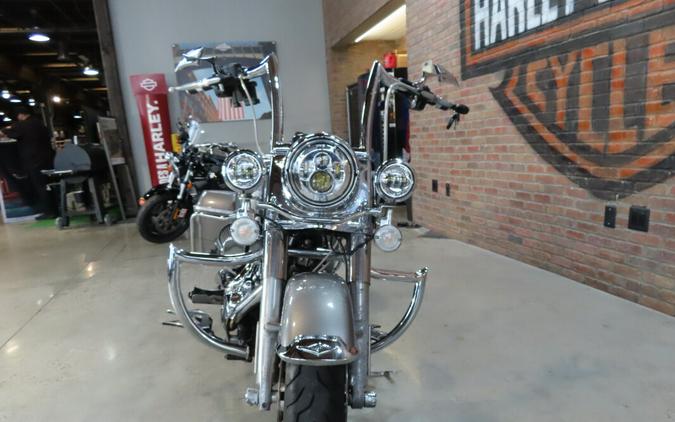 2016 Harley-Davidson® FLHR Road King®