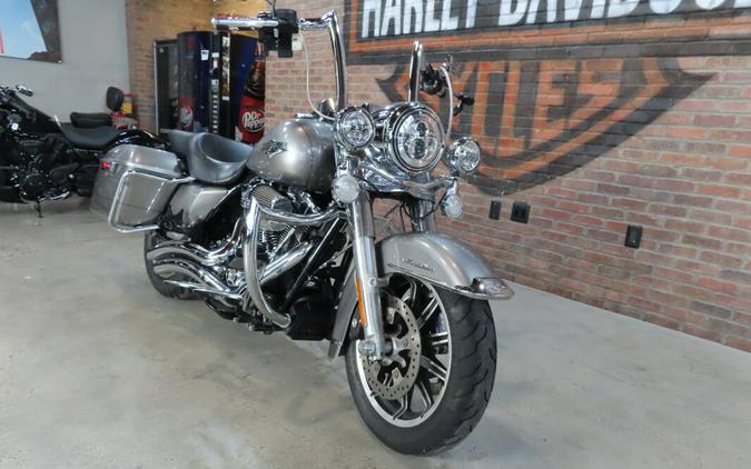 2016 Harley-Davidson® FLHR Road King®