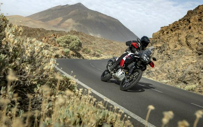 2026 Yamaha TÉNÉRÉ 700 WORLD RAID Raven