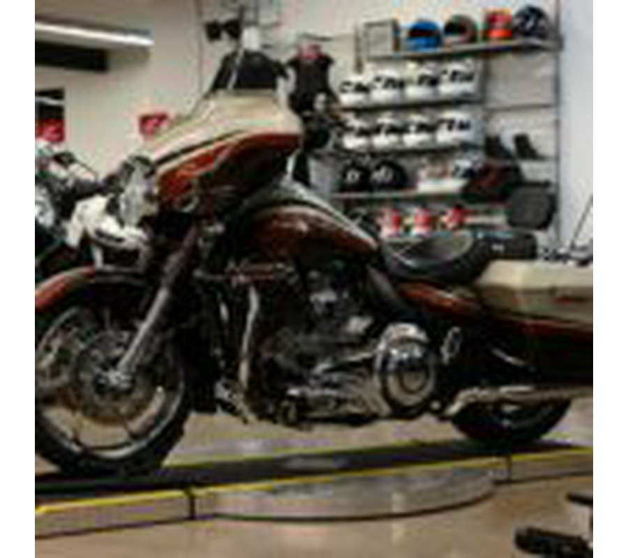 2011 Harley Davidson Street Glide CVO