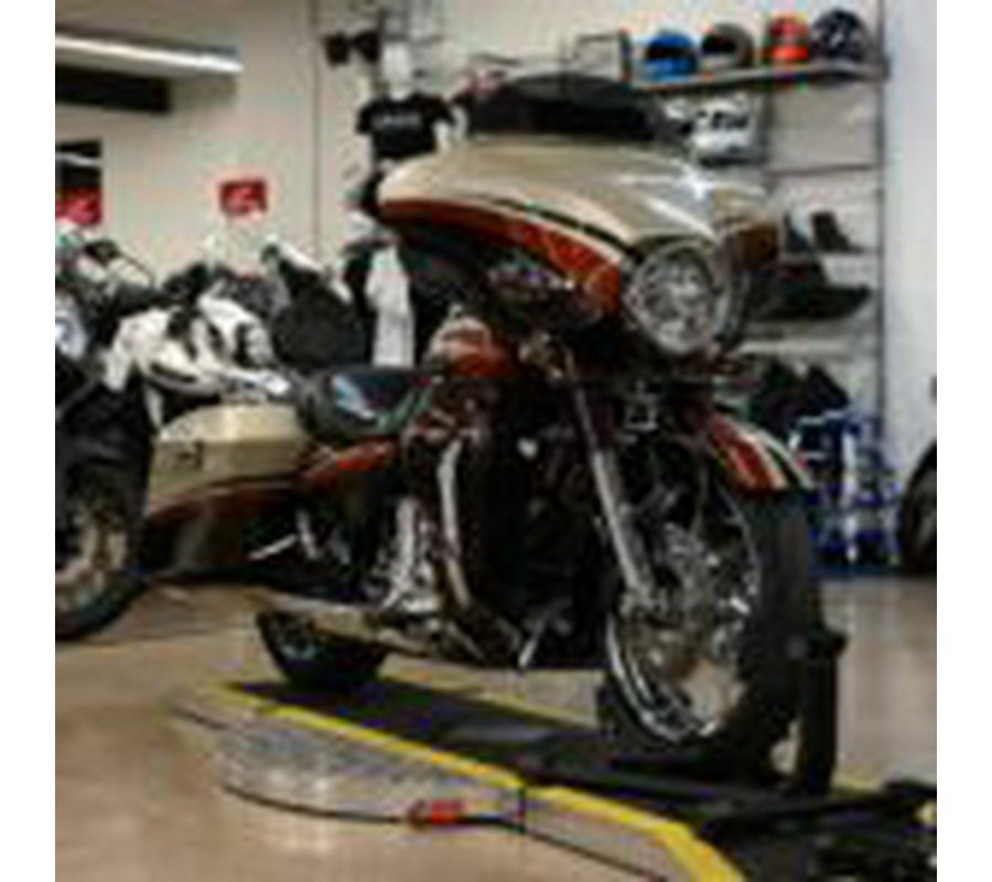 2011 Harley Davidson Street Glide CVO
