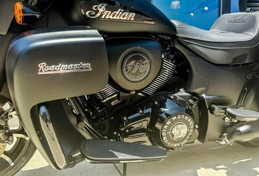 2023 Indian Motorcycle Roadmaster® Dark Horse®