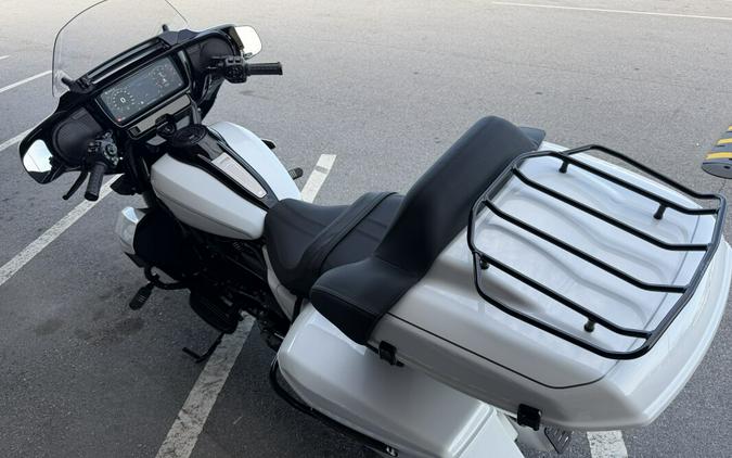 2026 Harley-Davidson® Street Glide Limited White Onyx Pearl Black Trim