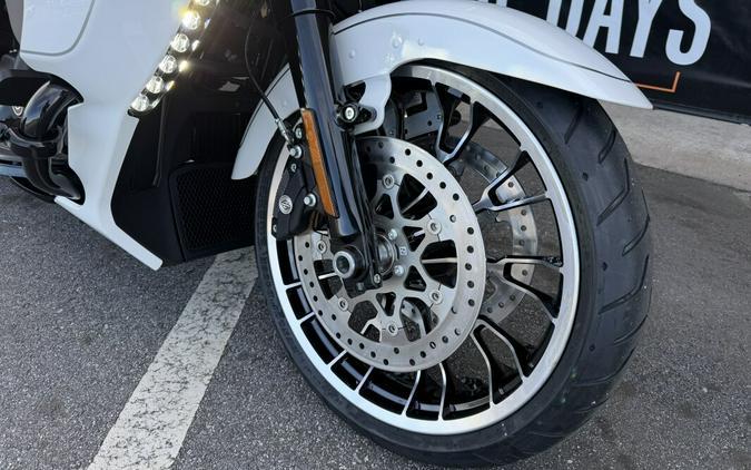 2026 Harley-Davidson® Street Glide Limited White Onyx Pearl Black Trim