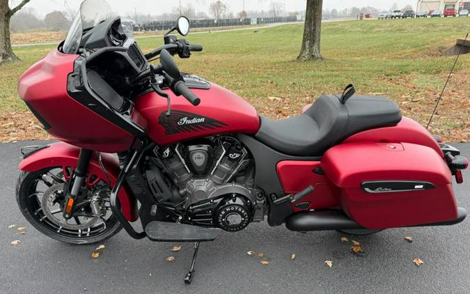 2026 Indian Motorcycle® Challenger® Dark Horse® Sunset Red Smoke