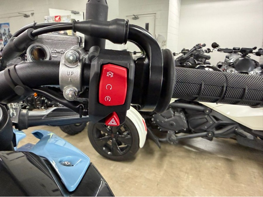 2025 Suzuki DR-Z 400SM