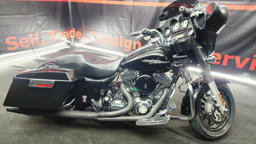 2009 Harley-Davidson® FLHX