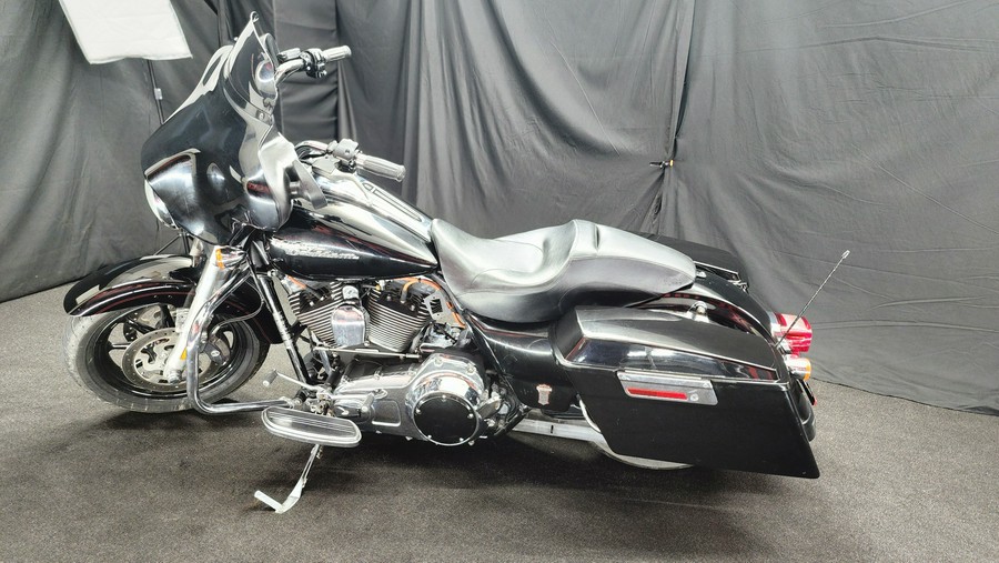 2009 Harley-Davidson® FLHX