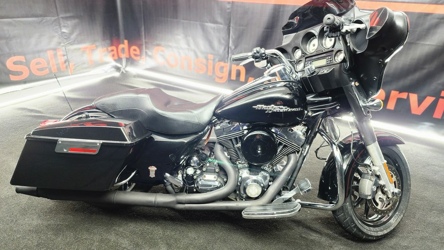 2009 Harley-Davidson® FLHX