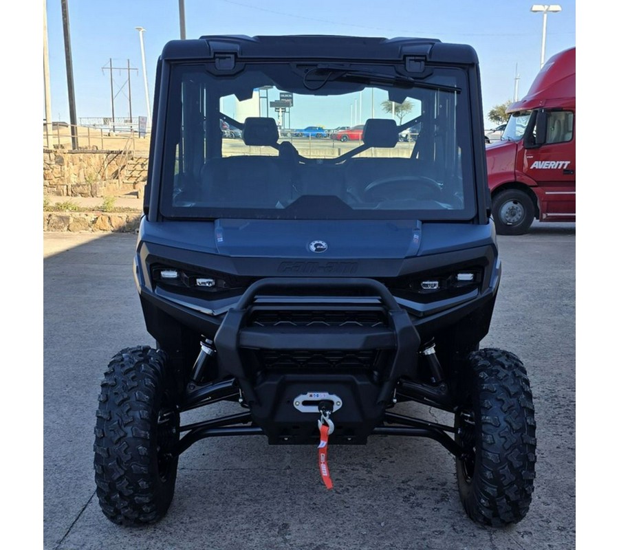 2026 Can-Am® Defender MAX XT CAB HD11 With 10.25 in.display