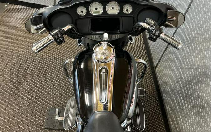 2022 Harley-Davidson Street Glide Base