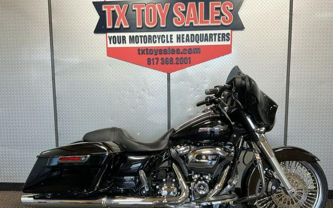 2022 Harley-Davidson Street Glide Base