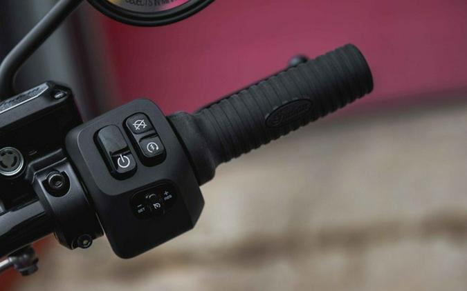 2025 Indian Chief Dark Horse Sunset Red Smoke