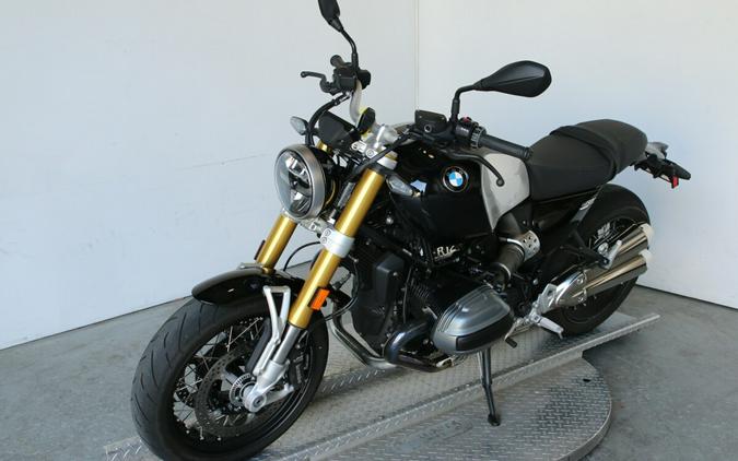 2024 BMW Motorrad R 12 nineT Blackstorm Metallic