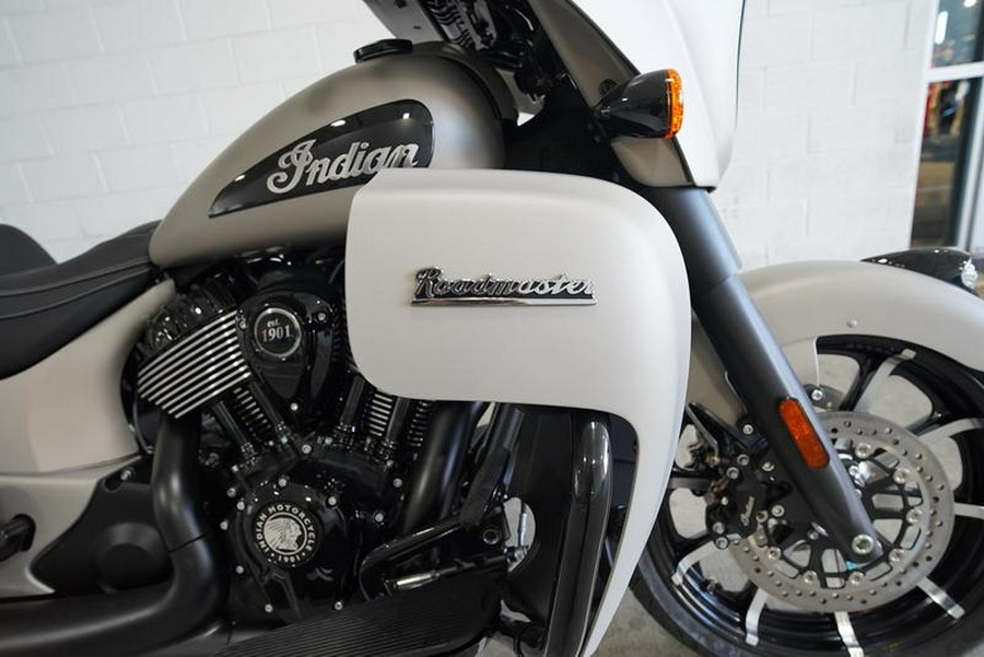 2023 Indian Motorcycle® Roadmaster® Dark Horse® Silver Quartz Smoke