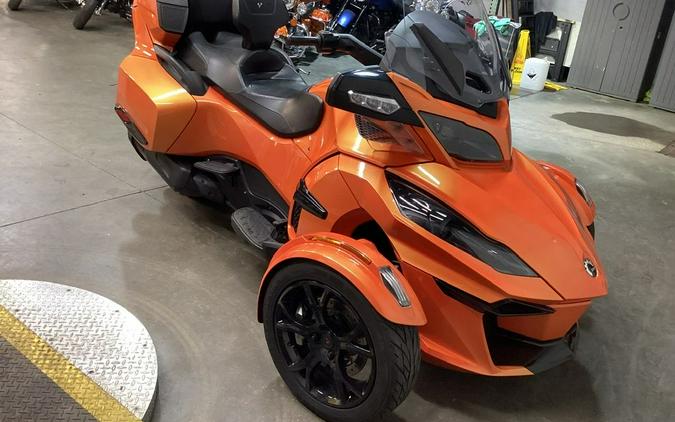 2019 Can-Am® Spyder® RT Limited Dark