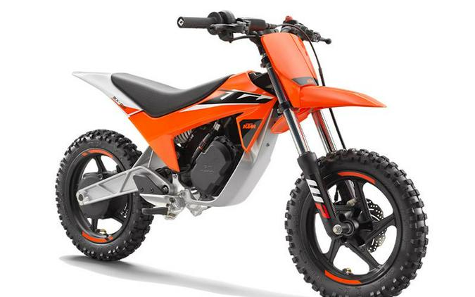 FIRST LOOK! THE ALUMINUM FRAMED 2024 KTM SX-E 2 IS COMING SOON