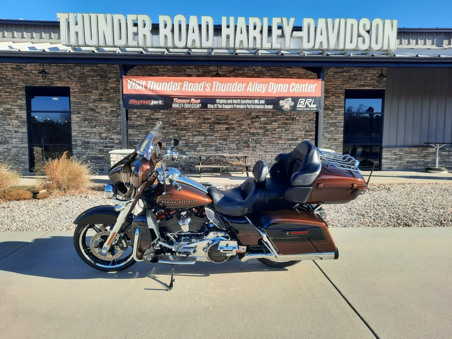 2019 Harley-Davidson® CVO™ Limited Auburn Sunglo & Black Hole with Rich Bourbon