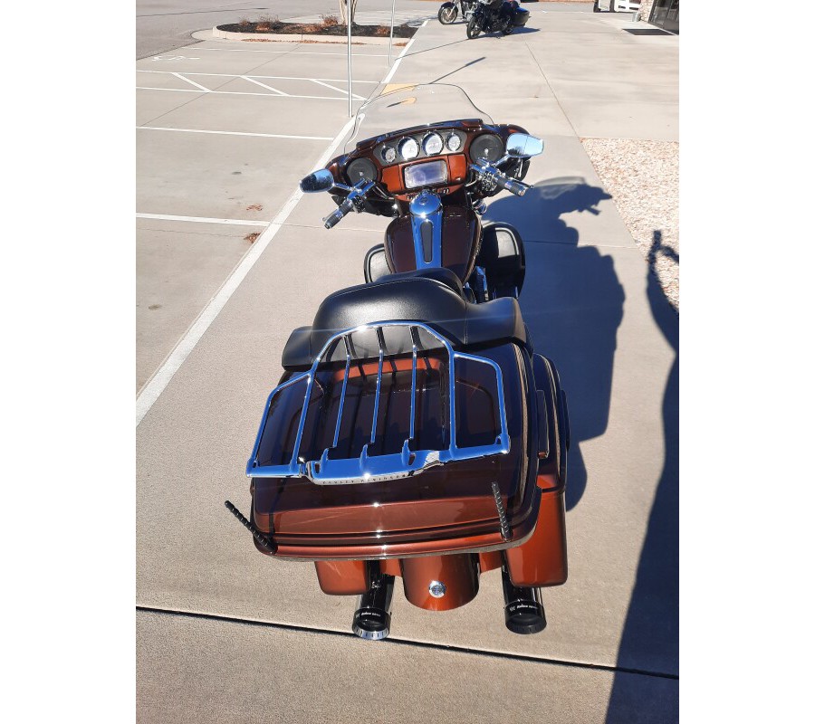 2019 Harley-Davidson® CVO™ Limited Auburn Sunglo & Black Hole with Rich Bourbon