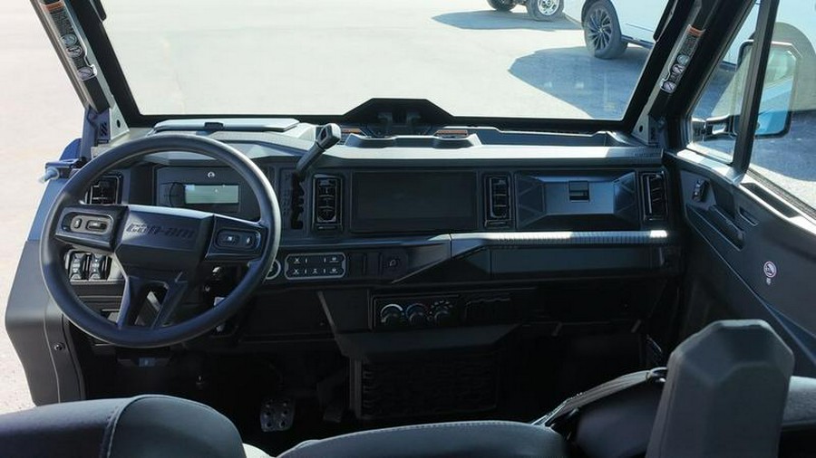 2026 Can-Am® Defender MAX XT CAB HD11 With 10.25 in.display