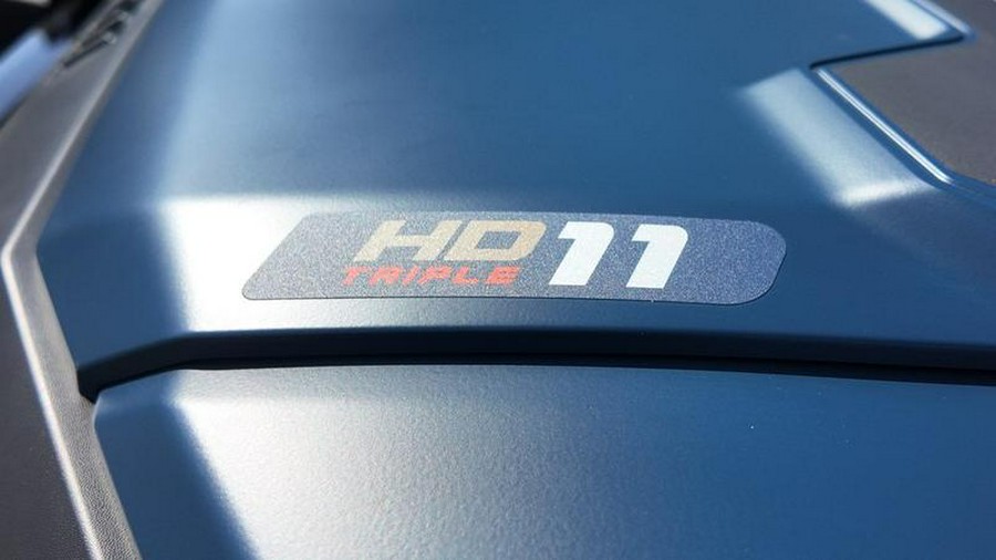 2026 Can-Am® Defender MAX XT CAB HD11 With 10.25 in.display