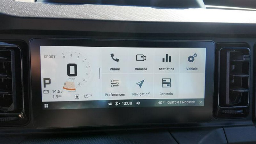 2026 Can-Am® Defender MAX XT CAB HD11 With 10.25 in.display