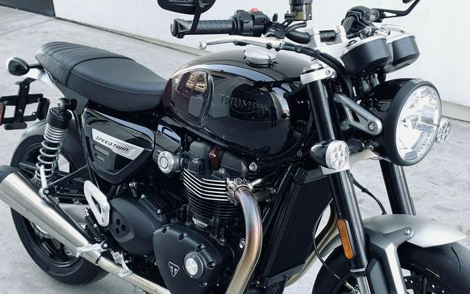 2024 Triumph Speed Twin 1200 Stealth Edition