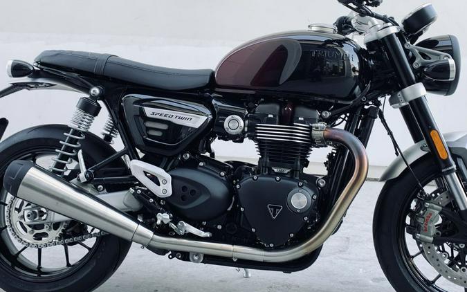 2024 Triumph Speed Twin 1200 Stealth Edition