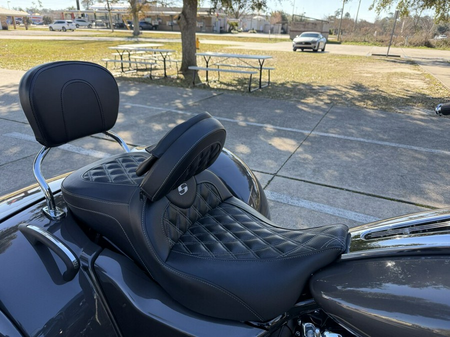 FLTRT 2023 Road Glide® 3