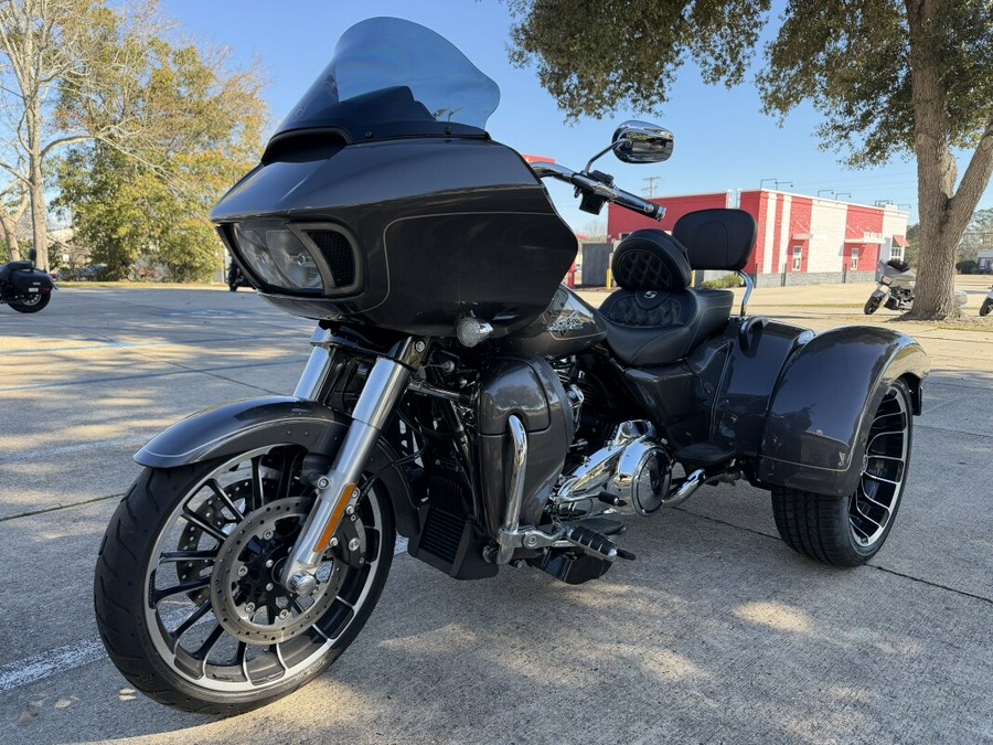 FLTRT 2023 Road Glide® 3