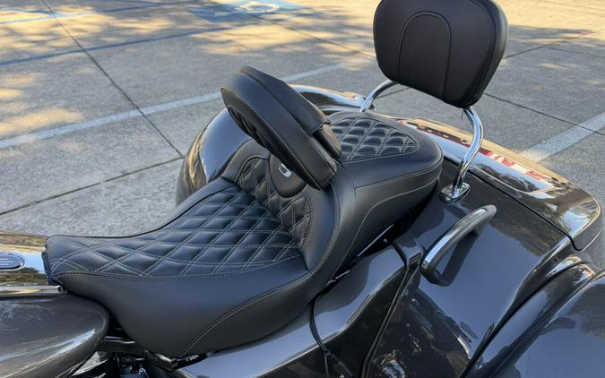 FLTRT 2023 Road Glide® 3