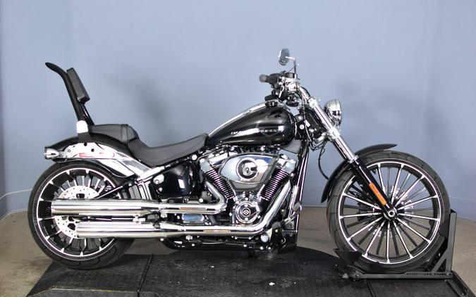 2025 Harley-Davidson Breakout Vivid Black