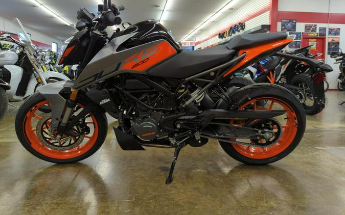 2023 KTM Duke 200