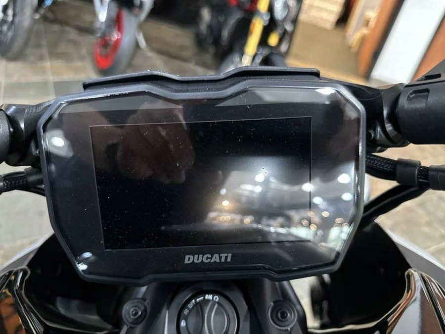 2024 Ducati Diavel V4 Black