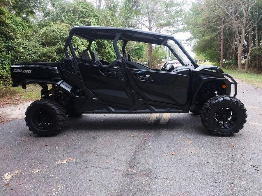 2025 Can-Am® Commander MAX XT 700