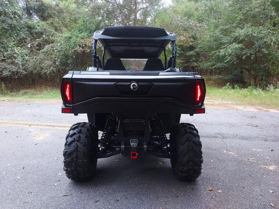 2025 Can-Am® Commander MAX XT 700