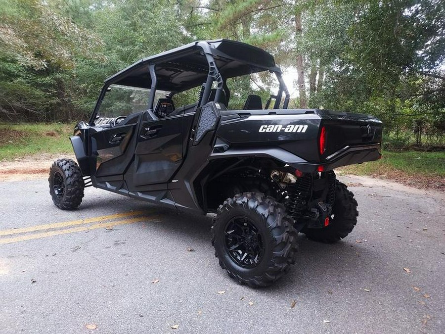 2025 Can-Am® Commander MAX XT 700