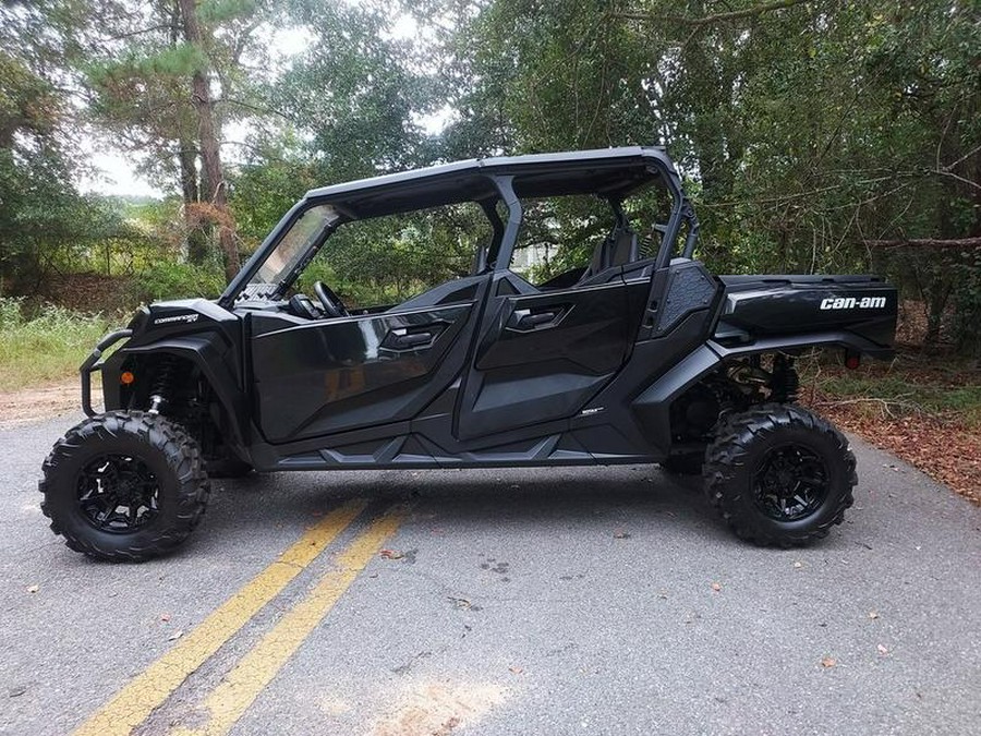 2025 Can-Am® Commander MAX XT 700