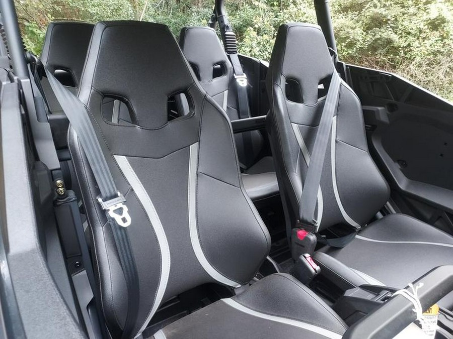 2025 Can-Am® Commander MAX XT 700