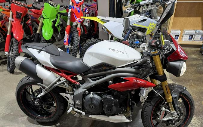 2017 Triumph Speed Triple R ABS Crystal White