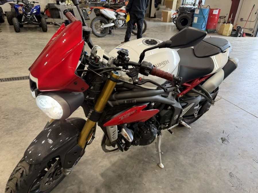 2017 Triumph Speed Triple R ABS Crystal White